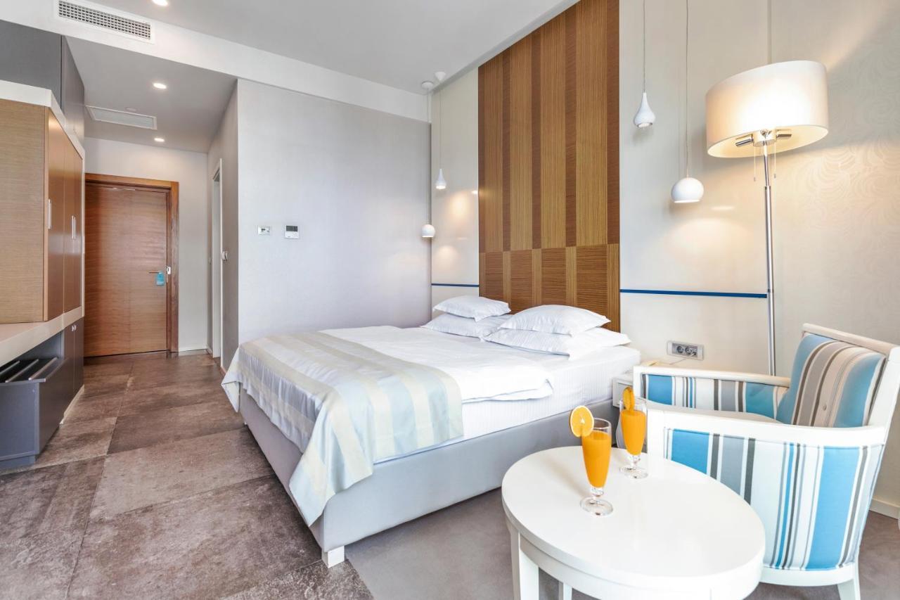 בודווה Hotel Bracera מראה חיצוני תמונה