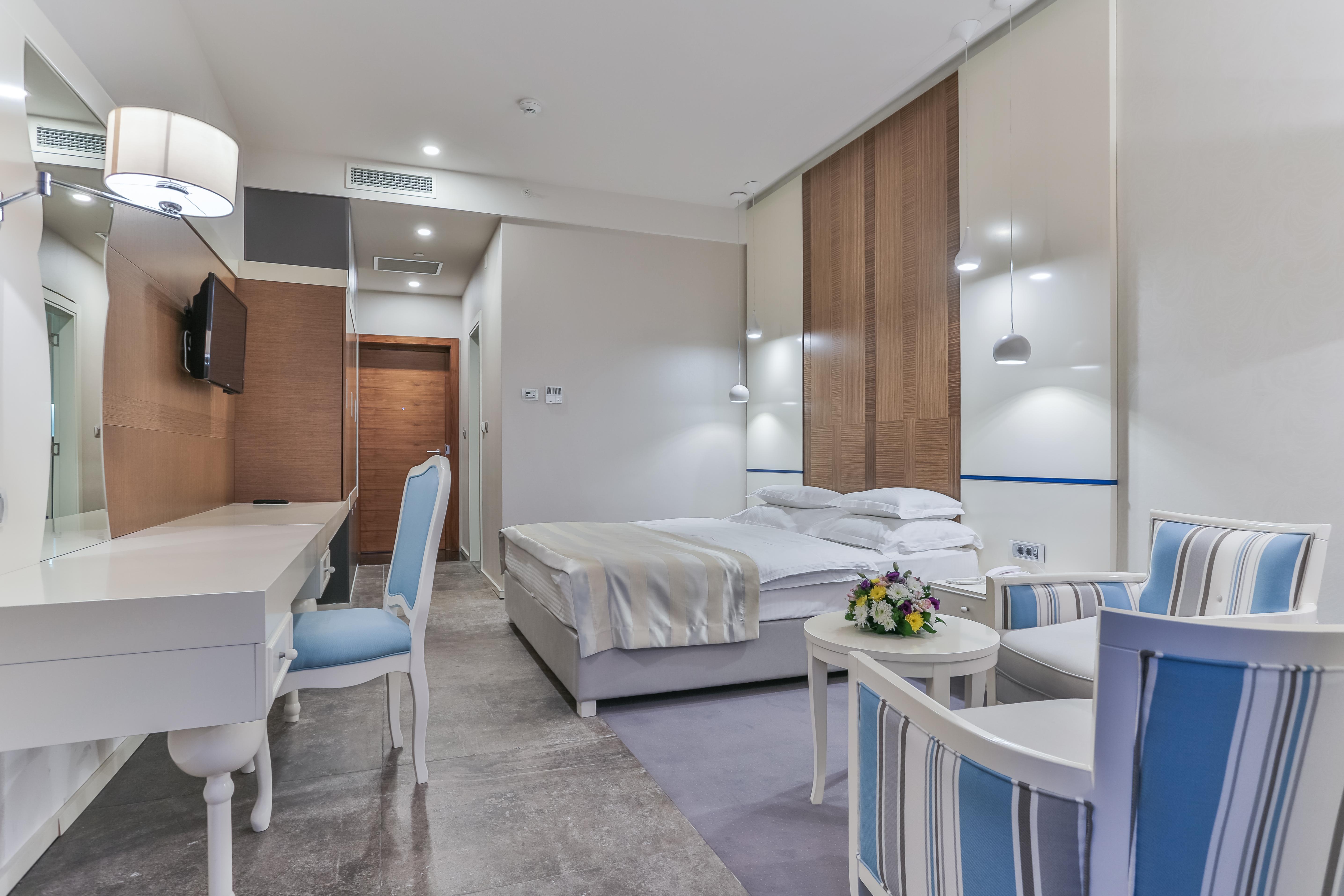 בודווה Hotel Bracera מראה חיצוני תמונה